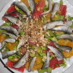 Salata od ribe sa zelenom salatom