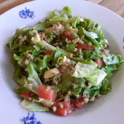Salata sa heljdom, avokadom i suncokretom