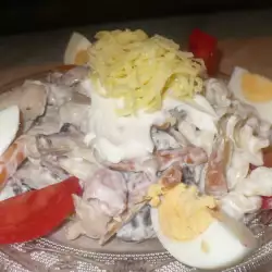Salata sa makaronama i kačkavaljem