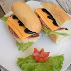 Hladni sendviči sa krem sirom i kobasicom