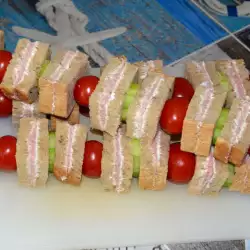 Hladni sendviči na ražnjiću za piknik