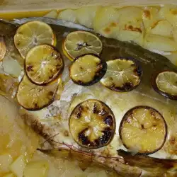 Riba sa suvim grožđem