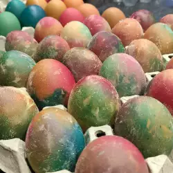Šarena jaja sa kristalima za Uskrs
