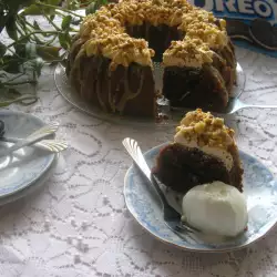 Čokoladni kolač sa Oreo keksom, tofi kremom i orašastim plodovima