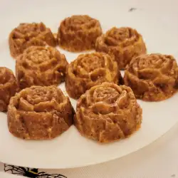 Posni kolači sa crvenim pirinčem i urmama