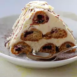 Piramida od sladoleda sa piškotama