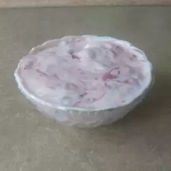 Sladoled sa slatkom pavlakom i džemom od jagoda