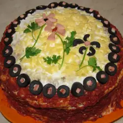 Slana torta od palačinaka sa ukrasom