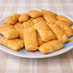 Klasični domaći slani štapići sa sirom i maslacem