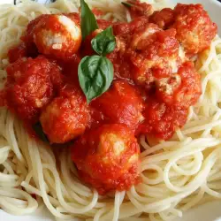 Špageti s lopticama od rikote i paradajzom