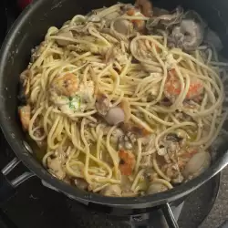 Špagete sa ostrigama i škampima