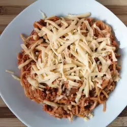 Špagete bolonjeze sa mlevenim mesom