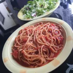 Špageti sa sosom od paradajza