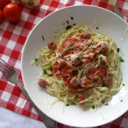 Špagete sa mlevenim mesom i bosiljkom