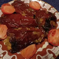 Suve crvene paprike punjene pasuljem ​