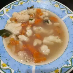 Supa sa karfiolom i piletinom