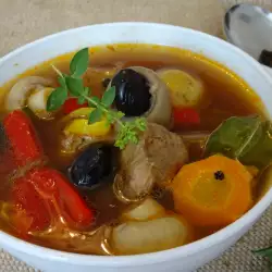 Supa sa teletinom, pečurkama i maslinama