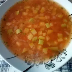 Supa od tikvica sa paradajzom
