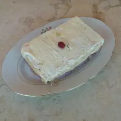 Torta sa kiselom pavlakom i šećerom u prahu