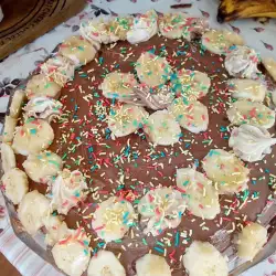 Torta sa tečnom čokoladom, pavlakom i bananama