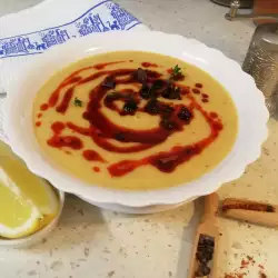 Čorba od sočiva na turski način sa ljutim paprikama