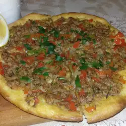 Turska pica sa mlevenim mesom