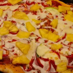 Vegeterijanska pica sa paprikom, tikvicama i ananasom