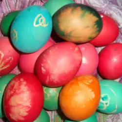 Uskršnja jaja sa prirodnim bojama