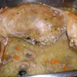 Punjeni zec sa pirinčem, pečurkama i dimljenim mesom