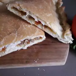 Preklopljena pica sa paradajzom