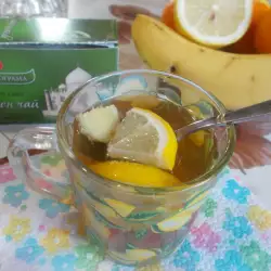 Zeleni čaj sa đumbirom i limunom
