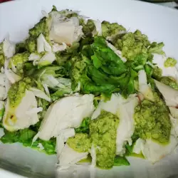 Zelena salata sa pilećim fileom