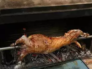 Kako se pravi jagnje na ražnju