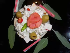 Antipasto sa pirinčanim krekerima