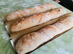 Bageti od spelte sa maslinama i sušenim paradajzom