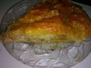 Baklava sa grizom i orasima