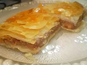 Baklava sa bogatim nadevom iz grčke kuhinje