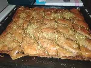 Baklava sa pistaćima i filadelfijom