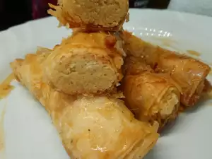 Ukusna i aromatična baklava sa nadevom od mlevenih badema