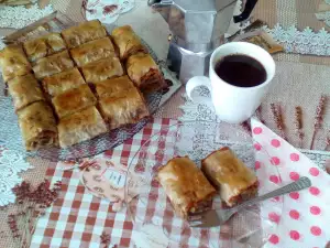 Baklavice sa alvom i orašastim plodovima