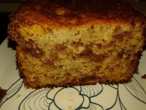 Banana kolač sa mlevenim urmama