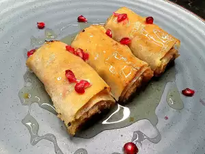 Pita sa jabukama prelivena sirupom