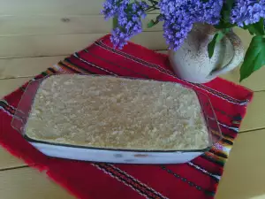 Torta sa piškotama, kiselom pavlakom i kafom