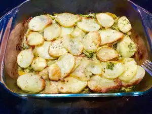 Vegetarijansko zapečeno jelo sa brokolijem i krompirom