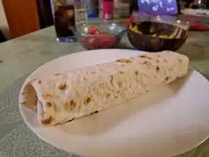 Burito sa ćuretinom u lavašu