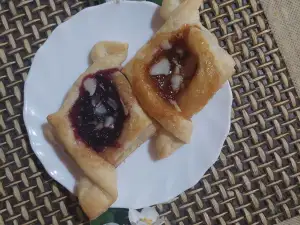 Lisnato pecivo sa pekmezom