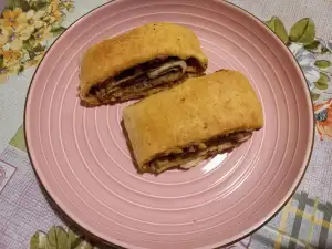 Kolač sa jabukom i slatkom od lisnatog testa bez šećera