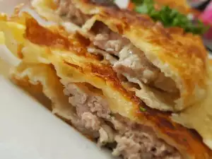 Čeburek sa pilećim mlevenim mesom