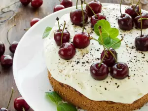 Patišpanj torta sa vanila kremom