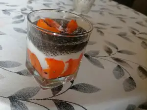 Zdrav doručak sa kajsijama i čia semenkama